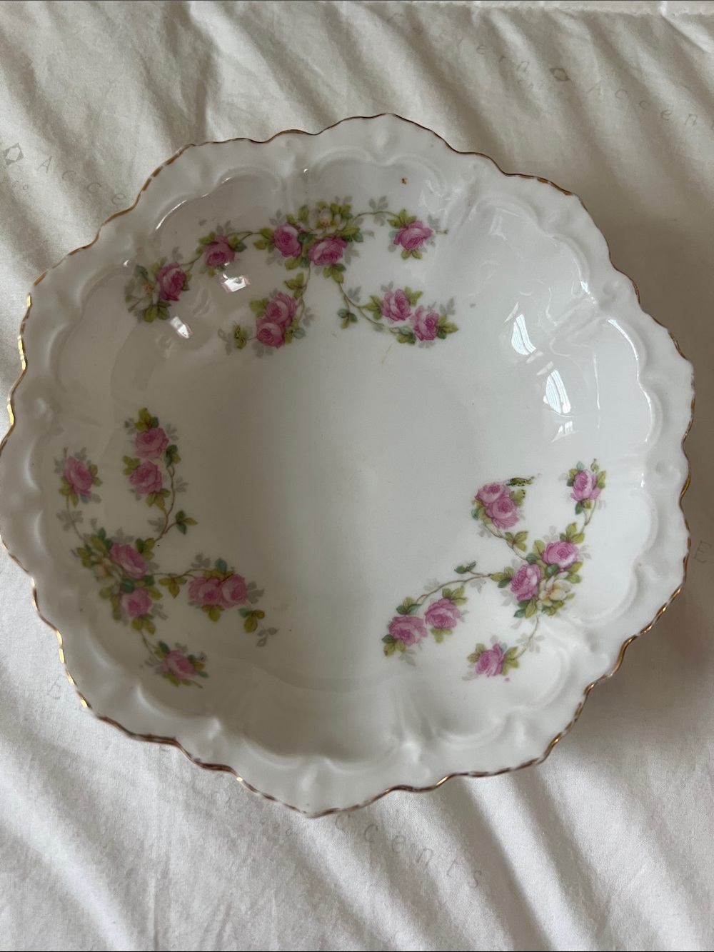 These 3 small porcelain bowl is a antique piece from Moritz Zdekauer (MZ)